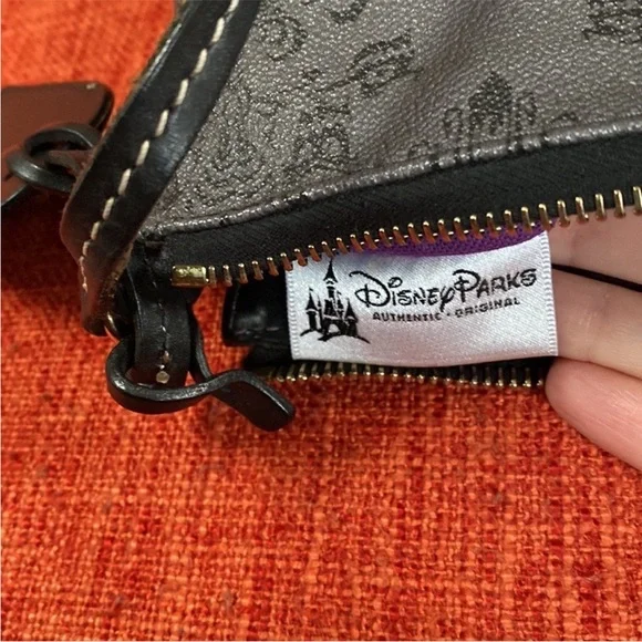 D&B Dooney & Bourke HM Haunted Mansion Wallpaper Print Crossbody - Picture 12 of 16